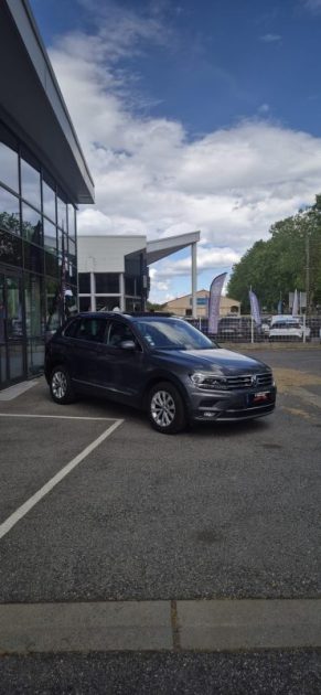 VOLKSWAGEN TIGUAN Confortline Business II 2.0 TDi 4Motion DSG7 150 ch Attelage / Toit ouvrant
