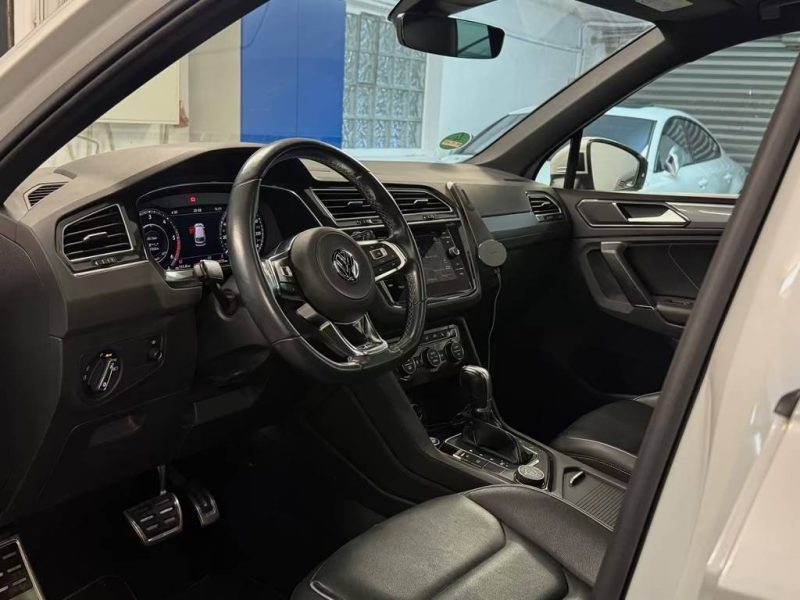 VOLKSWAGEN TIGUAN 2.0 TDI 4MOTION R-LINE / PANO / HUD / WEBASTO / VIRTUAL 2018