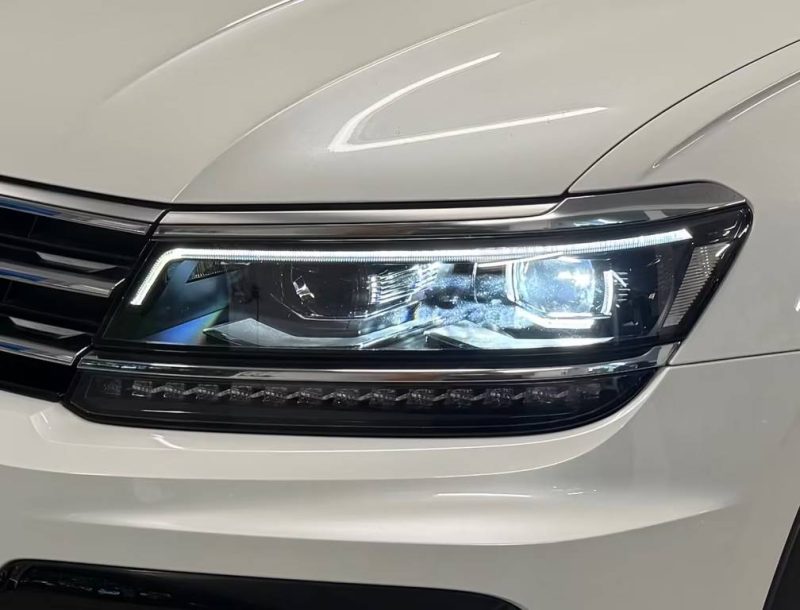VOLKSWAGEN TIGUAN 2.0 TDI 4MOTION R-LINE / PANO / HUD / WEBASTO / VIRTUAL 2018