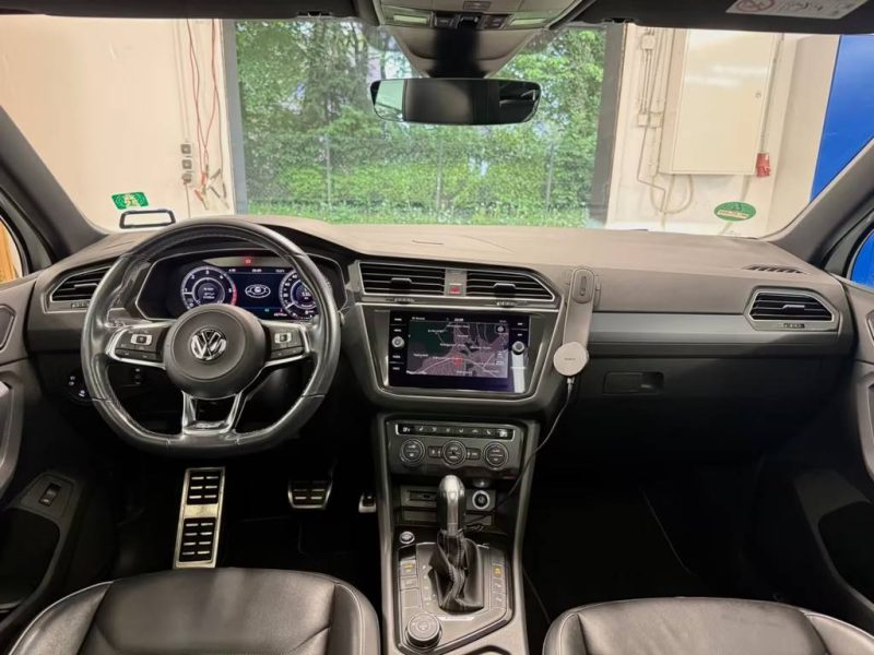 VOLKSWAGEN TIGUAN 2.0 TDI 4MOTION R-LINE / PANO / HUD / WEBASTO / VIRTUAL 2018