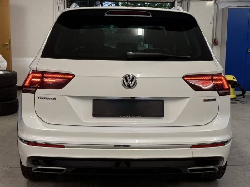 VOLKSWAGEN TIGUAN 2.0 TDI 4MOTION R-LINE / PANO / HUD / WEBASTO / VIRTUAL 2018