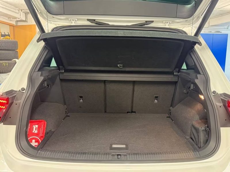 VOLKSWAGEN TIGUAN 2.0 TDI 4MOTION R-LINE / PANO / HUD / WEBASTO / VIRTUAL 2018