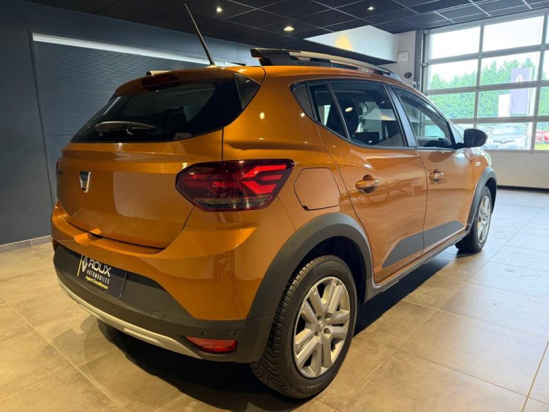 DACIA  SANDERO STEPWAY CONFORT TCE 90 CAMERA / ANGLES MORTS / RADAR AV + AR  2022