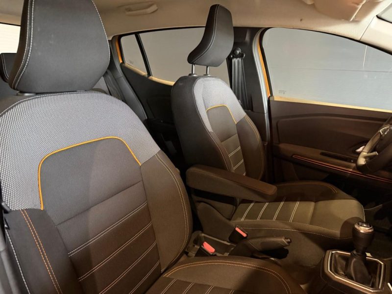 DACIA  SANDERO STEPWAY CONFORT TCE 90 CAMERA / ANGLES MORTS / RADAR AV + AR  2022