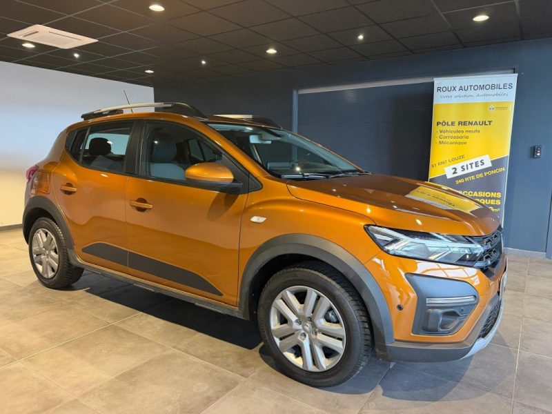 DACIA  SANDERO STEPWAY CONFORT TCE 90 CAMERA / ANGLES MORTS / RADAR AV + AR  2022