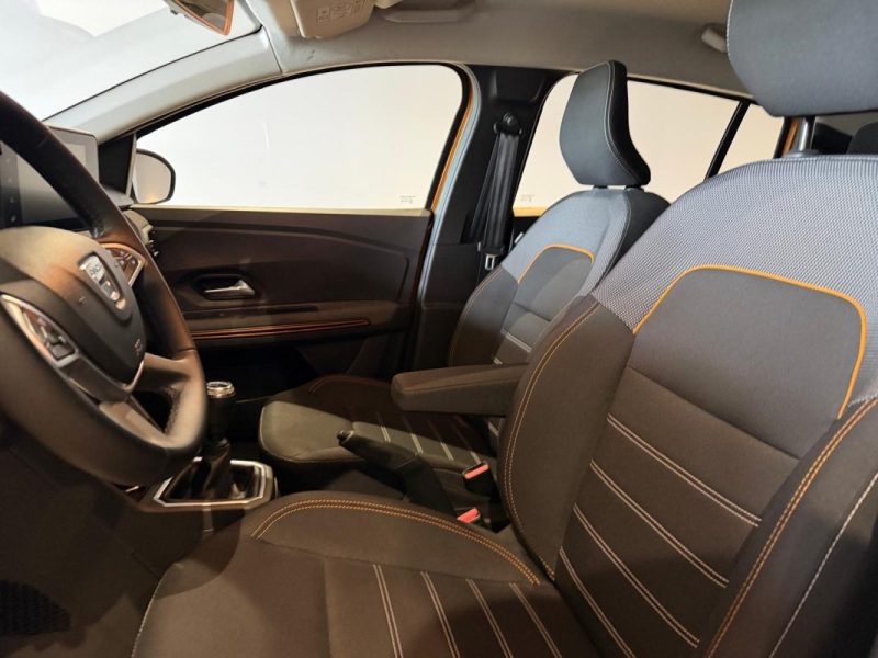 DACIA  SANDERO STEPWAY CONFORT TCE 90 CAMERA / ANGLES MORTS / RADAR AV + AR  2022