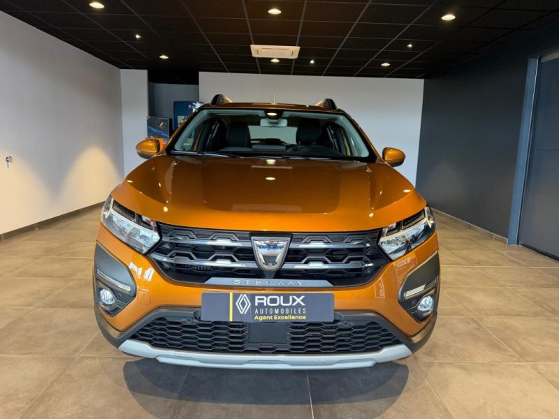 DACIA  SANDERO STEPWAY CONFORT TCE 90 CAMERA / ANGLES MORTS / RADAR AV + AR  2022