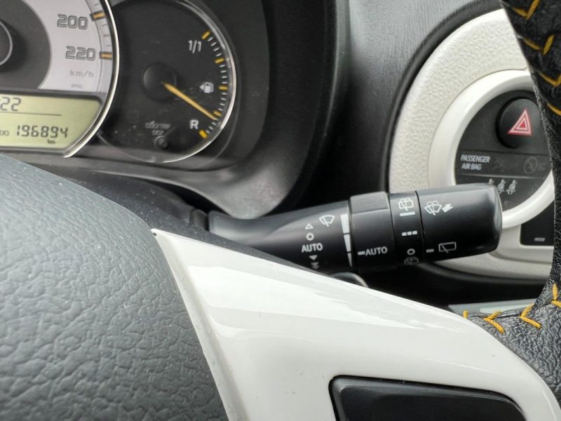 TOYOTA YARIS 100 VVT-i Dynamic