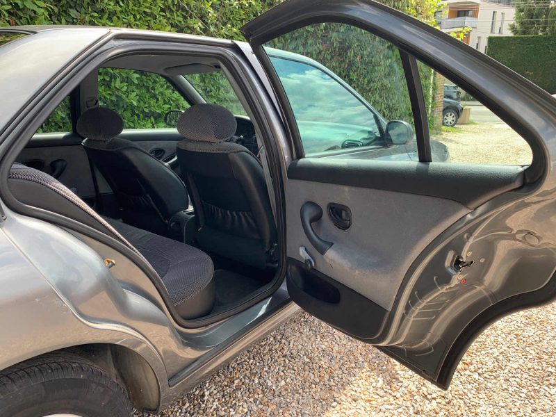 PEUGEOT 406 SR 1.8 1999