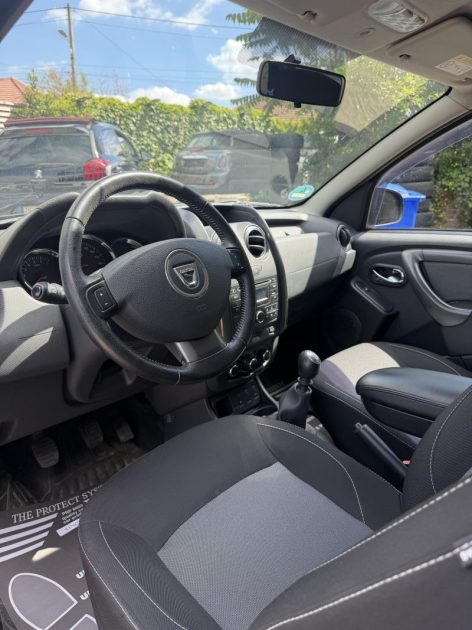 DACIA DUSTER 1.2 TCE LAUREATE  2016 - 49 010Kms - Distrib ok  - Premier Main -Parfait Etat -