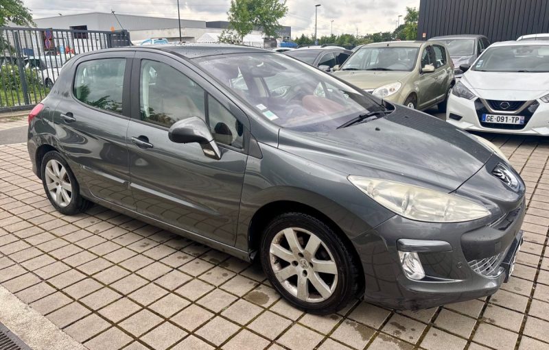 PEUGEOT 308 1.6 HDI 110 CH BMP-6 FELINE 