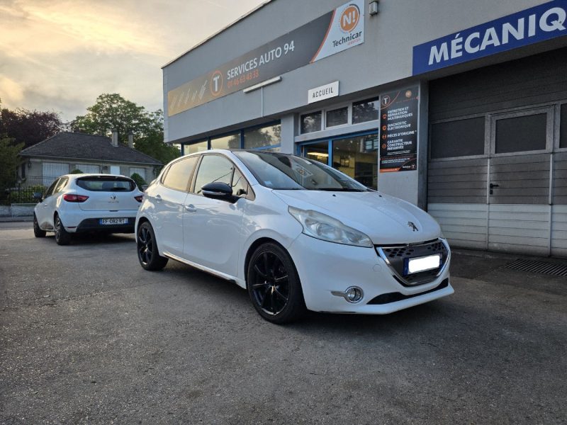 PEUGEOT 208 1.4 E-HDI FAP BUSINESS BMP5 5P 2013