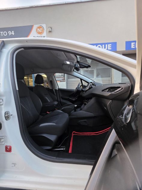 PEUGEOT 208 1.4 E-HDI FAP BUSINESS BMP5 5P 2013