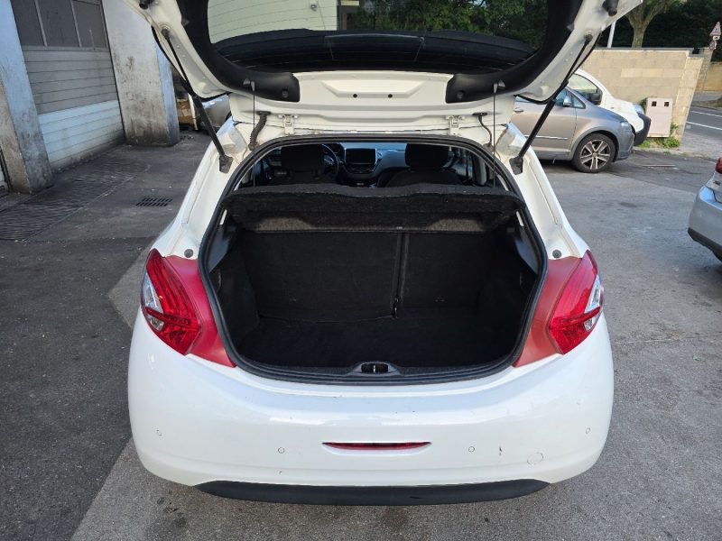 PEUGEOT 208 1.4 E-HDI FAP BUSINESS BMP5 5P 2013