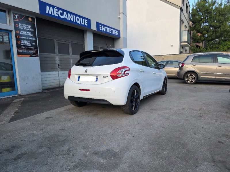 PEUGEOT 208 1.4 E-HDI FAP BUSINESS BMP5 5P 2013