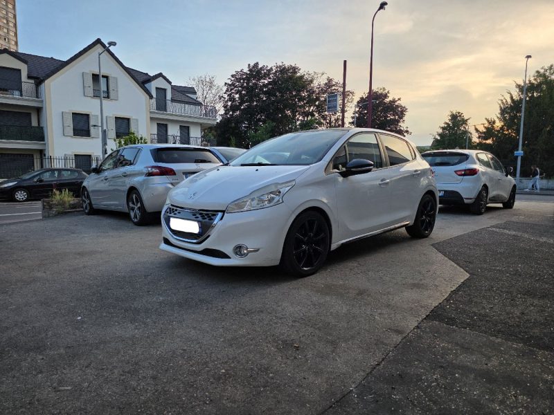 PEUGEOT 208 1.4 E-HDI FAP BUSINESS BMP5 5P 2013