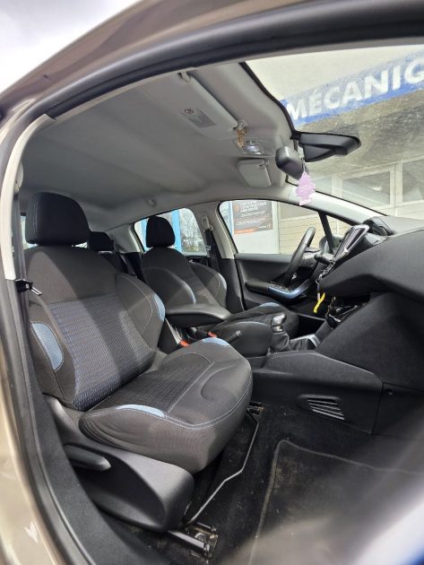 PEUGEOT 208 1.6 E-HDI 92 ACTIVE 2012