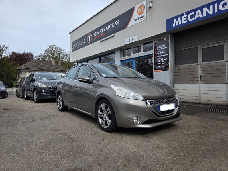 PEUGEOT 208 1.6 E-HDI 92 ACTIVE 2012