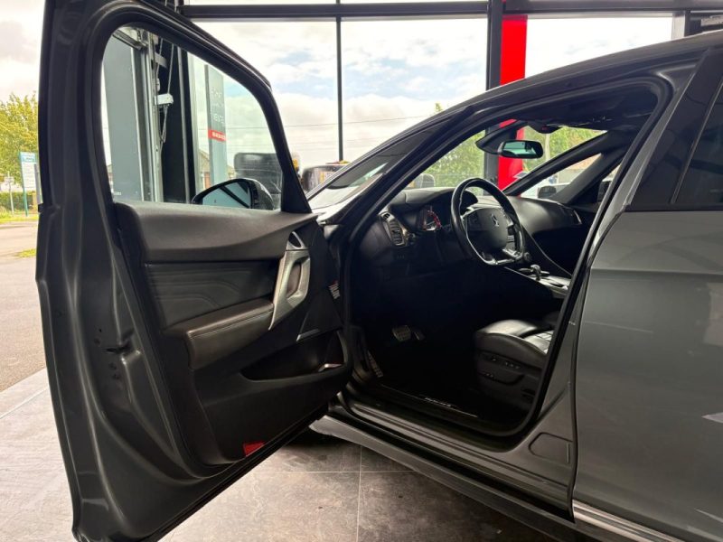 🚗 CITROËN DS5 HYBRID4 2.0 HDI 200 Ch ⚙️ 📱 Bluetooth ☀️ Toit panoramique 📷 Caméra de recul 🪑Cuir