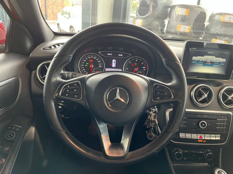 🚗 MERCEDES CLASSE A 180d ⚙️ FASCINATION 📱 Bluetooth 📷 Caméra de recul 🪑 Semi-cuir