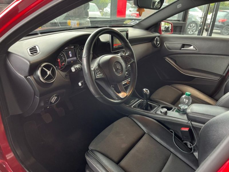 🚗 MERCEDES CLASSE A 180d ⚙️ FASCINATION 📱 Bluetooth 📷 Caméra de recul 🪑 Semi-cuir