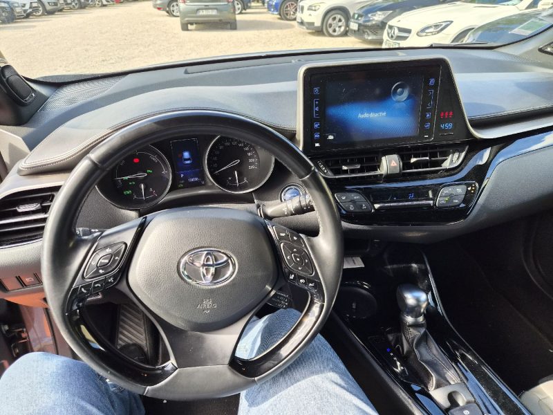 TOYOTA C-HR 122H DYNAMIC 2WD E-CVT RC18 2019