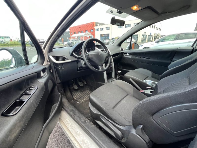 PEUGEOT 207 COMMERCIAL 1.4 HDI 70 PACK CLIM FACTURE DISPONIBLE - ENTRETIEN OK - GARANTIE 12 MOIS  2011