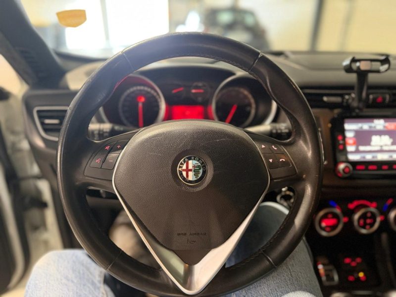 ALFA ROMEO - GIULIETTA - 2016 - 1.4 TB MULTIAIR - 170CH - Collezione -  Toit Ouvrant