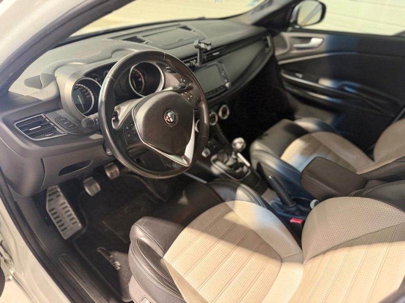 ALFA ROMEO - GIULIETTA - 2016 - 1.4 TB MULTIAIR - 170CH - Collezione -  Toit Ouvrant