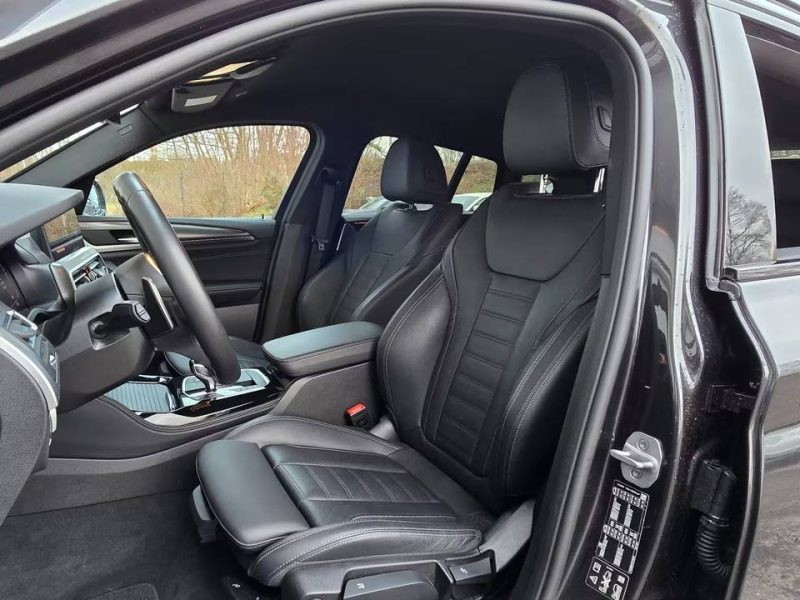 BMW X4 XDRIVE20I / PACK M SPORT / HEAD-UP DISPLAY / LASER / ATTELAGE ÉLECTRIQUE 2024