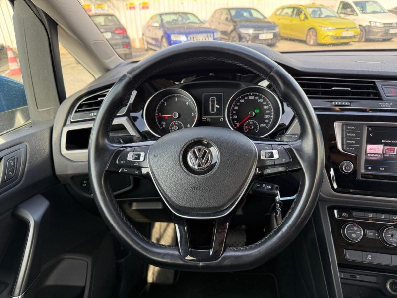 VOLKSWAGEN TOURAN 1.6 TDI 115 BMT DSG7 Allstar 7pl - Entretien Volkswagen