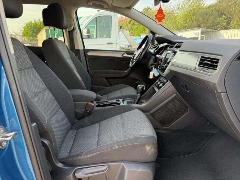 VOLKSWAGEN TOURAN 1.6 TDI 115 BMT DSG7 Allstar 7pl - Entretien Volkswagen