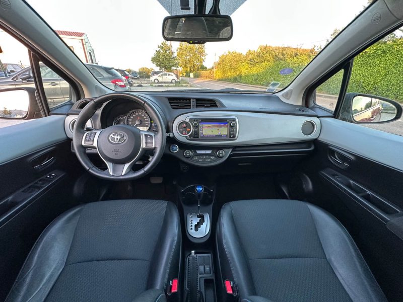 TOYOTA YARIS HSD 100H STYLE 5P 2013