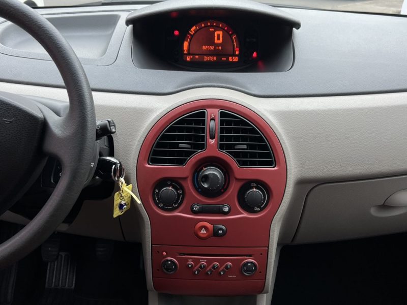 RENAULT MODUS 1.4 100 Cv 5 PORTES CLIMATISATION / PAIEMENT EN 4 FOIS PAR CB POSSIBLE - GARANTIE 1 AN
