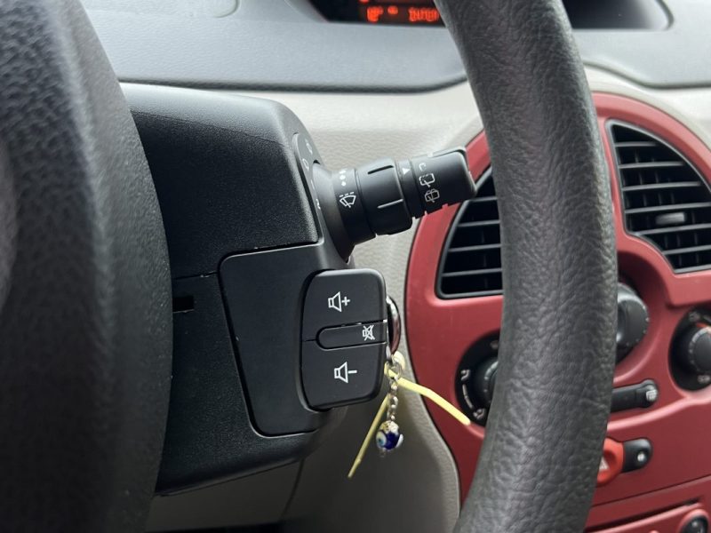 RENAULT MODUS 1.4 100 Cv 5 PORTES CLIMATISATION / PAIEMENT EN 4 FOIS PAR CB POSSIBLE - GARANTIE 1 AN