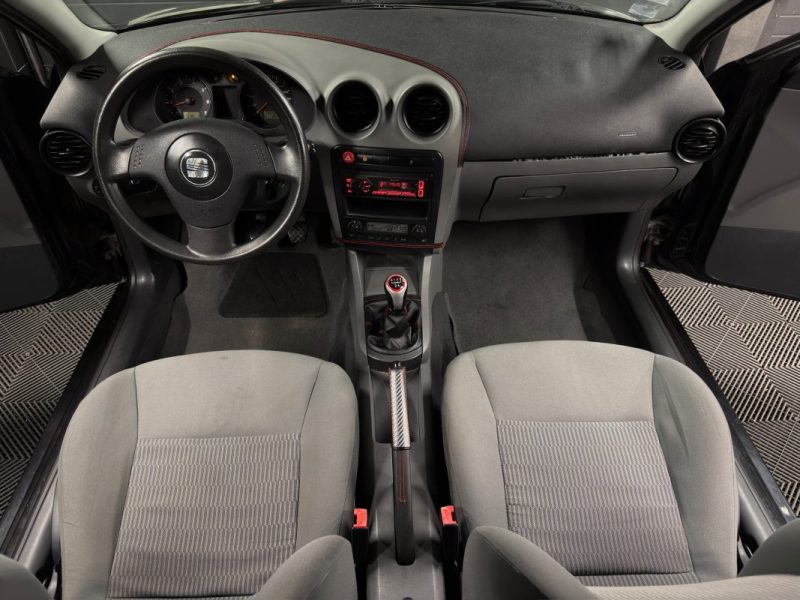SEAT IBIZA 3 III 1.4 75 Cv 5 PLACES / CLIMATISATION PAIEMENT EN 4 FOIS PAR CB POSSIBLE