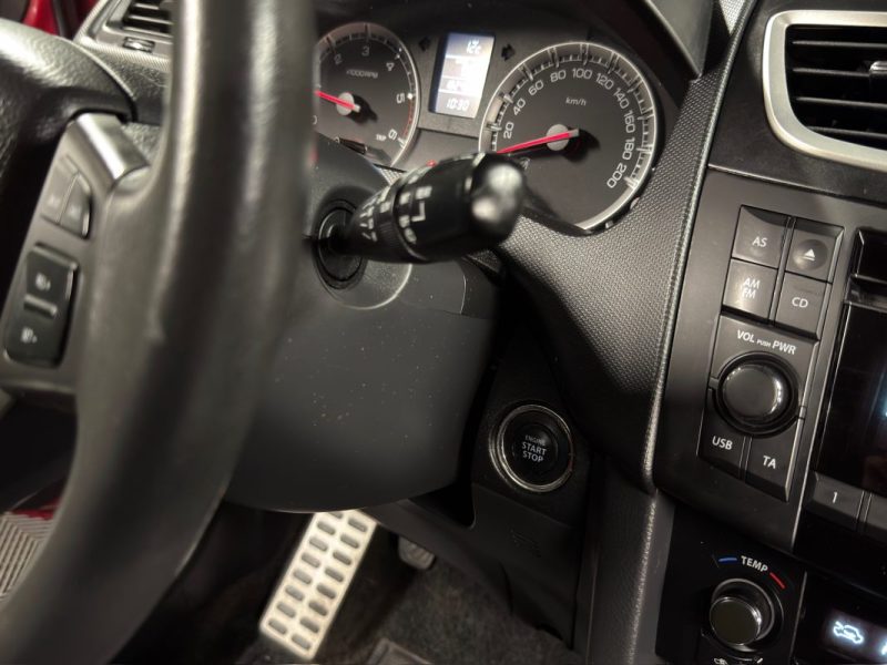 SUZUKI SWIFT 3 III 1.3 DDIS 75 Cv 5 PORTES / TOIT OUVRANT - PAIEMENT EN 4 FOIS PAR CB POSSIBLE
