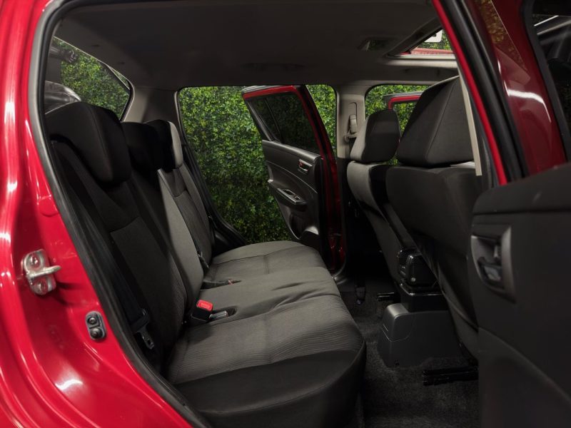 SUZUKI SWIFT 3 III 1.3 DDIS 75 Cv 5 PORTES / TOIT OUVRANT - PAIEMENT EN 4 FOIS PAR CB POSSIBLE