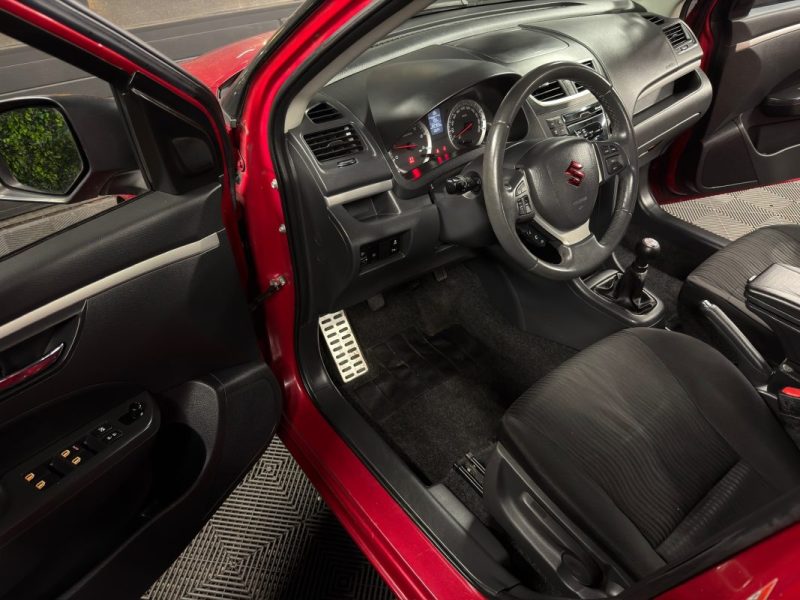 SUZUKI SWIFT 3 III 1.3 DDIS 75 Cv 5 PORTES / TOIT OUVRANT - PAIEMENT EN 4 FOIS PAR CB POSSIBLE