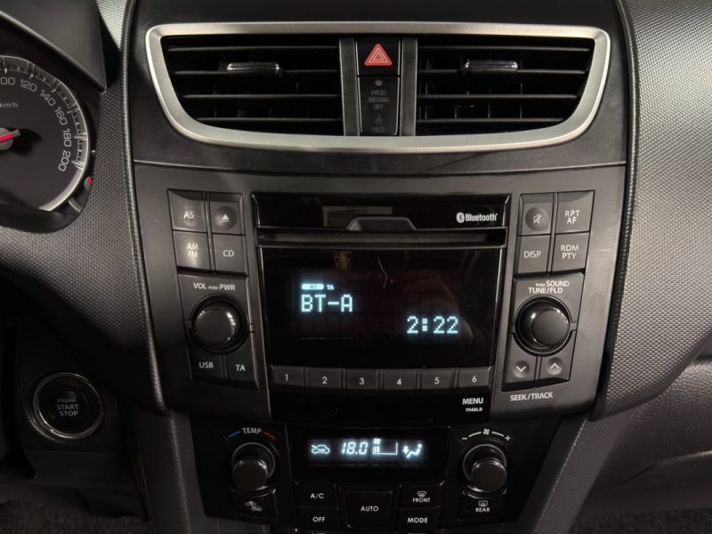 SUZUKI SWIFT 3 III 1.3 DDIS 75 Cv 5 PORTES / TOIT OUVRANT - PAIEMENT EN 4 FOIS PAR CB POSSIBLE