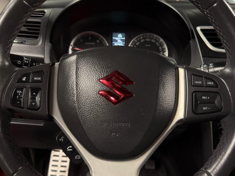 SUZUKI SWIFT 3 III 1.3 DDIS 75 Cv 5 PORTES / TOIT OUVRANT - PAIEMENT EN 4 FOIS PAR CB POSSIBLE