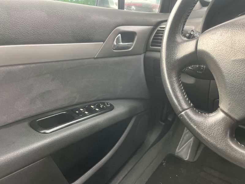 PEUGEOT 407 2.0 16V 140cv garantie 12 mois
