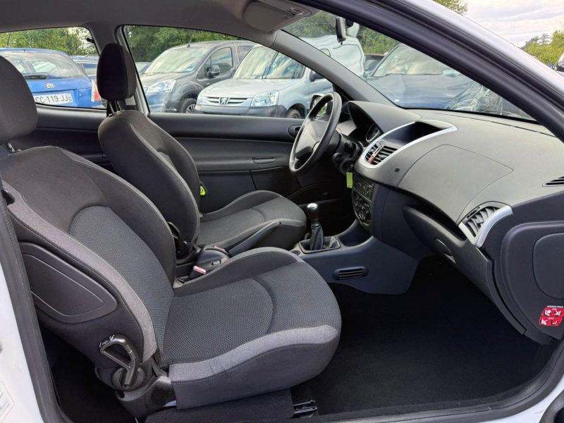 PEUGEOT 206+ 1.4 I 75cv pack Clim garantie 12 mois