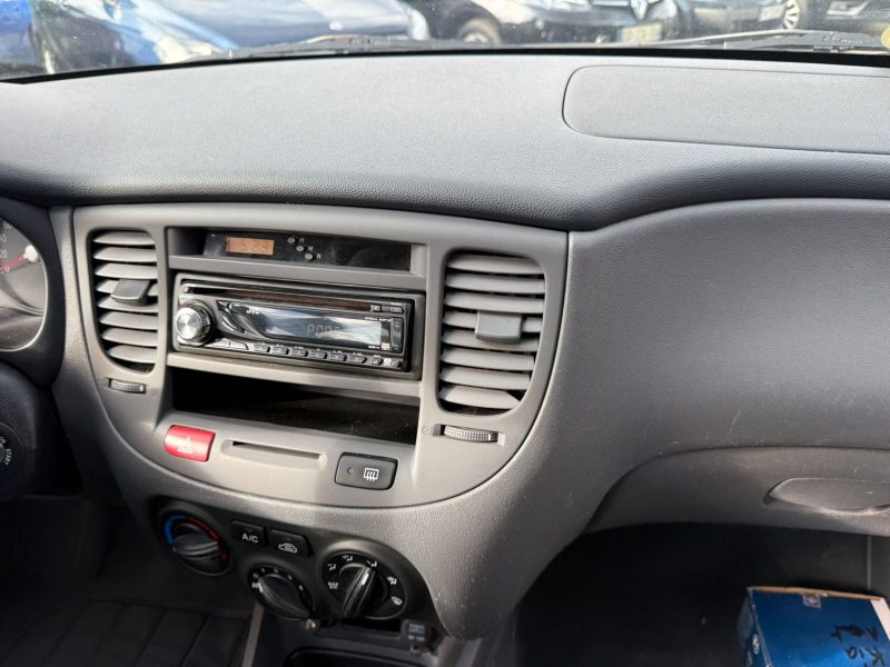 KIA RIO 1.4i 97cv  LX  garantie 12mois