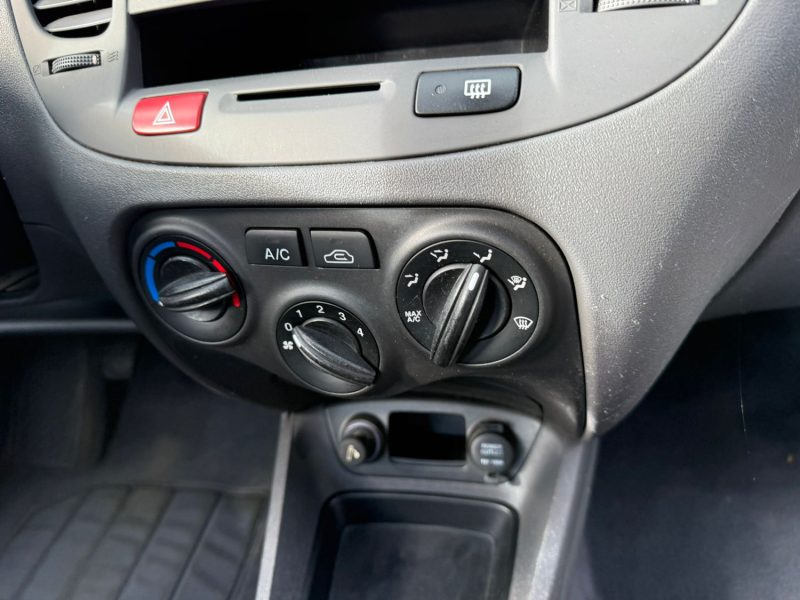 KIA RIO 1.4i 97cv  LX  garantie 12mois