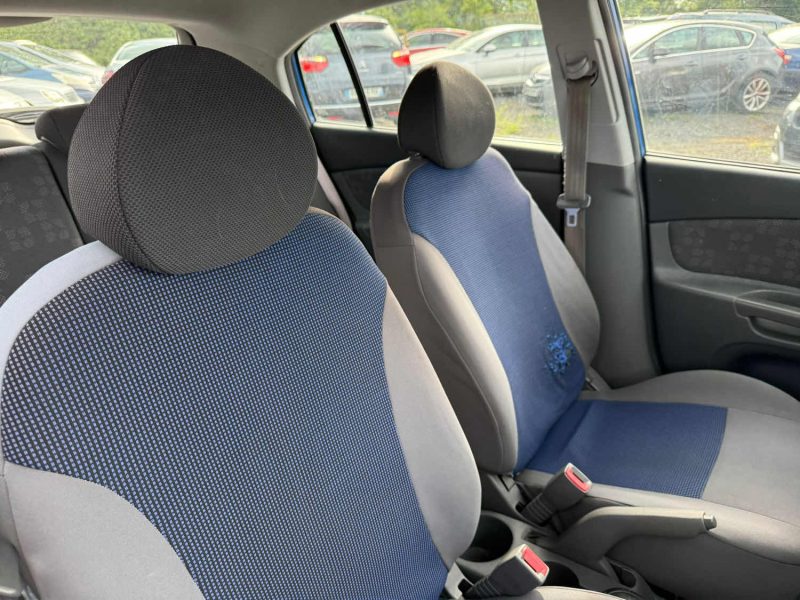 KIA RIO 1.4i 97cv  LX  garantie 12mois