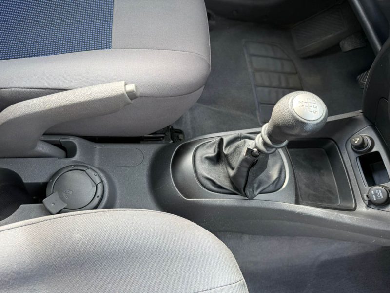 KIA RIO 1.4i 97cv  LX  garantie 12mois