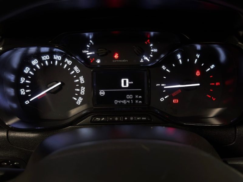 CITROEN C3 III FEEL 1.2 82 Cv APPLE CARPLAY & ANDROID / ECRAN TACTILE CRIT AIR 1 - GARANTIE 1 AN
