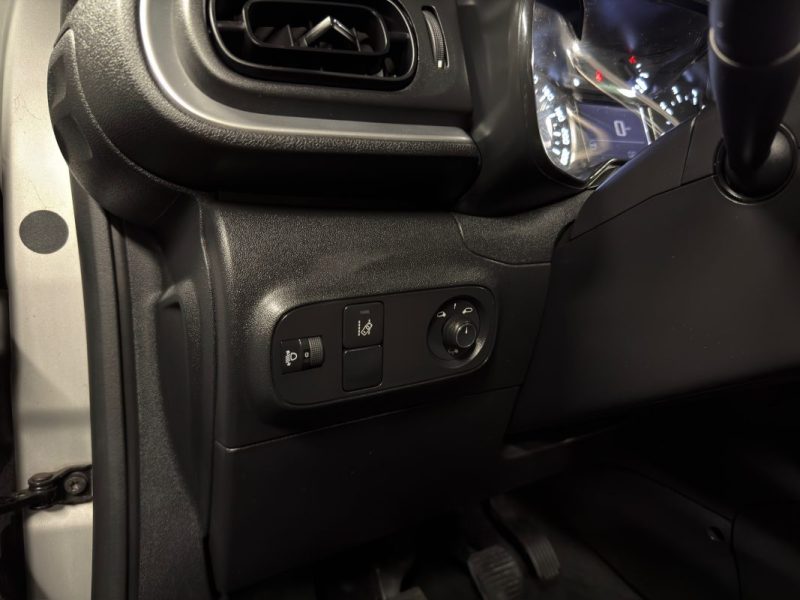 CITROEN C3 III FEEL 1.2 82 Cv APPLE CARPLAY & ANDROID / ECRAN TACTILE CRIT AIR 1 - GARANTIE 1 AN