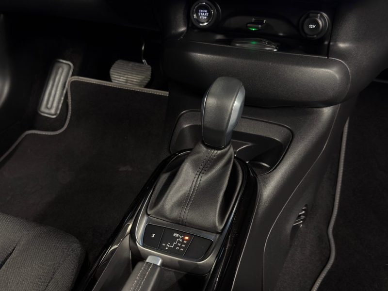 CITROEN C4 CACTUS PHASE 2 SHINE 1.2 130 BOITE AUTO APPLE & ANDROID TOIT PANORAMIQUE - Garantie 1 an